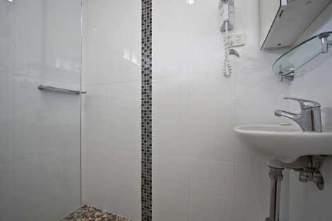Jesmond Executive Villas - Yamba Accommodation 11