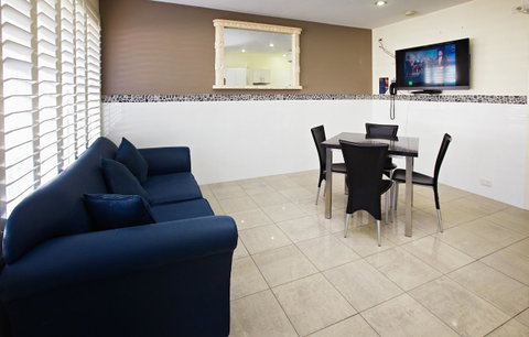 Jesmond Executive Villas - Yamba Accommodation 20