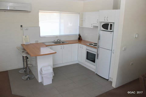 Mollymook Cove Apartments - Yamba Accommodation 12