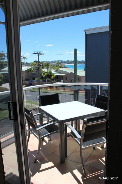 Mollymook Cove Apartments - Yamba Accommodation 18
