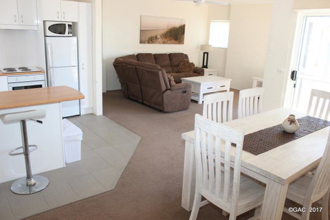 Mollymook Cove Apartments - Yamba Accommodation 29