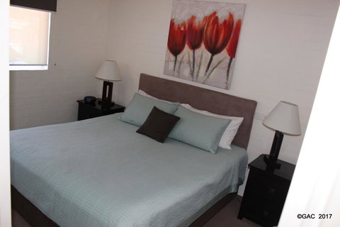 Mollymook Cove Apartments - Yamba Accommodation 25