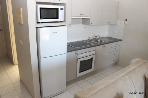 Mollymook Cove Apartments - Yamba Accommodation 11