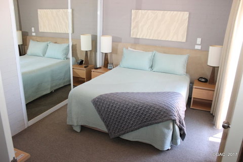 Mollymook Cove Apartments - Yamba Accommodation 33