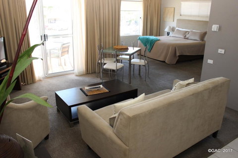 Mollymook Cove Apartments - Yamba Accommodation 19
