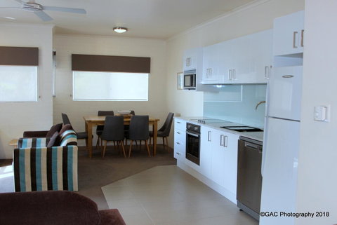 Mollymook Cove Apartments - Yamba Accommodation 15