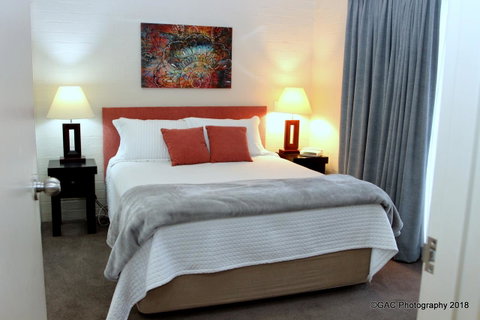 Mollymook Cove Apartments - Yamba Accommodation 4