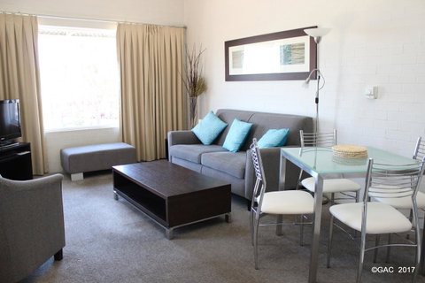 Mollymook Cove Apartments - Yamba Accommodation 32