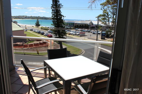 Mollymook Cove Apartments - Yamba Accommodation 7