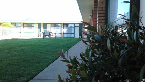 Junee Motor Inn - Yamba Accommodation 9