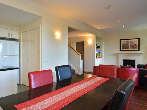 Villa Executive 2br Cypress DS Located Within Cypress Lakes Resort - Yamba Accommodation 5