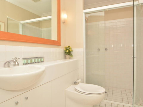 Villa Executive 2br Cypress DS Located Within Cypress Lakes Resort - Yamba Accommodation 11