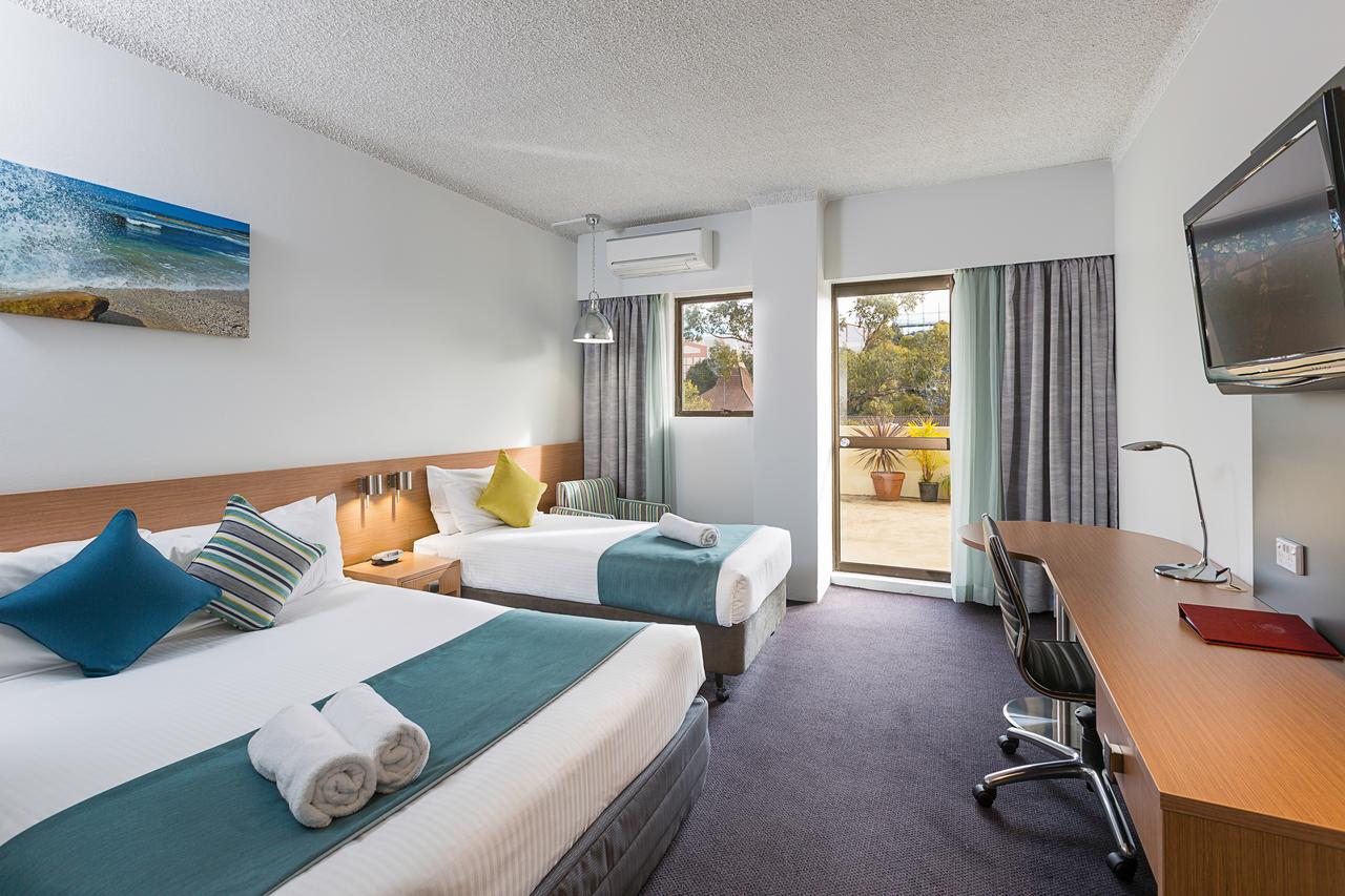 Oyster Bay NSW Yamba Accommodation