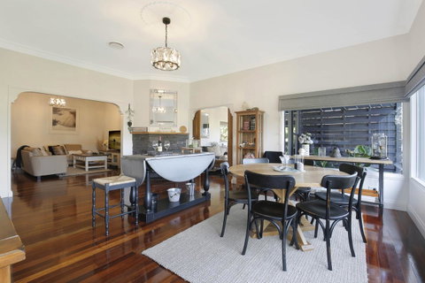 Romanz In The Valley (Luxury B&B) - Yamba Accommodation 17