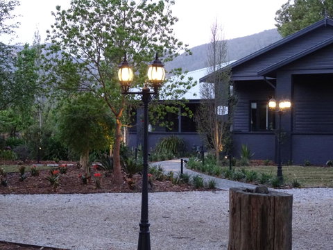 Romanz In The Valley (Luxury B&B) - Yamba Accommodation 29