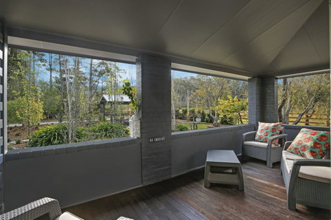Romanz In The Valley (Luxury B&B) - Yamba Accommodation 14