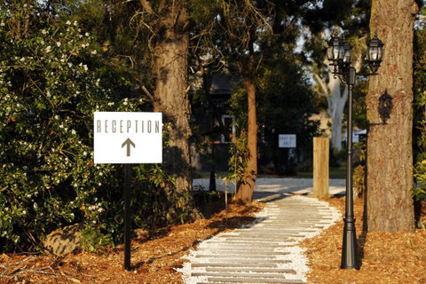 Romanz In The Valley (Luxury B&B) - Yamba Accommodation 37
