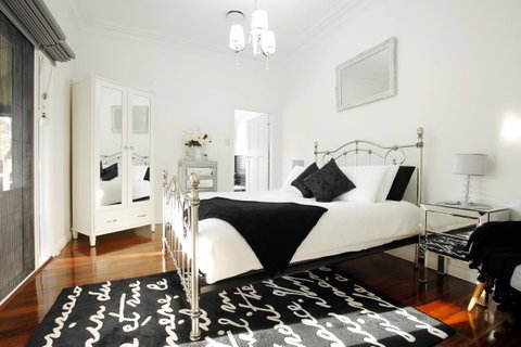 Romanz In The Valley (Luxury B&B) - Yamba Accommodation 12
