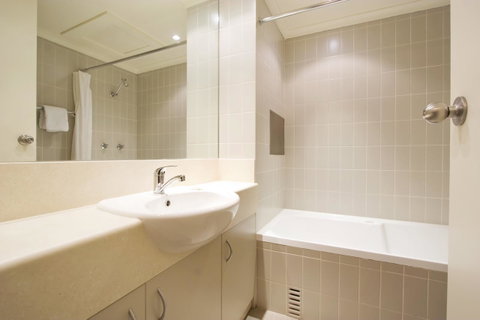 Lantern 1 Bedroom Balcony With Panoramic View - Yamba Accommodation 26