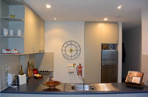 Lantern 1 Bedroom Balcony With Panoramic View - Yamba Accommodation 3