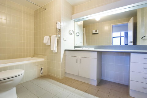 Lantern 1 Bedroom Balcony With Panoramic View - Yamba Accommodation 12