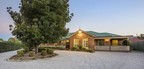 Colonial Court Villas - Yamba Accommodation 4