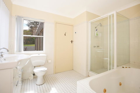 The Rotunda, Gerroa - Yamba Accommodation 22
