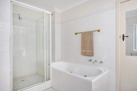 The Rotunda, Gerroa - Yamba Accommodation 24