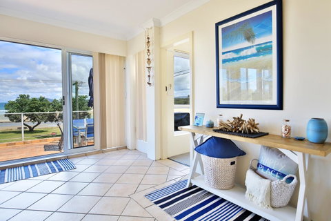 The Rotunda, Gerroa - Yamba Accommodation 11