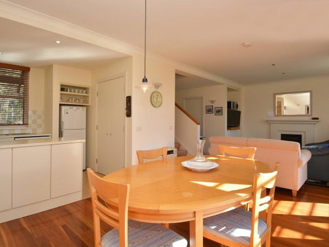 Villa 2br Prosecco Villa Located Within Cypress Lakes Resort - Yamba Accommodation 6