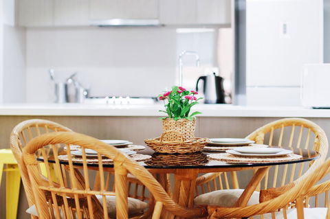 Modern & Cosy 2-Bedroom Apartment Hornsby - Yamba Accommodation 7