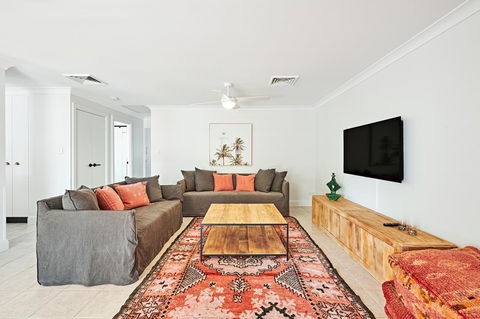 The Lord Byron - Yamba Accommodation 28