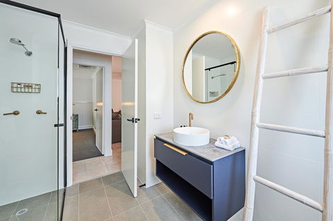 The Lord Byron - Yamba Accommodation 17