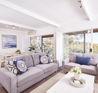 Bright and Spacious Family Home With Leafy Deck - Yamba Accommodation