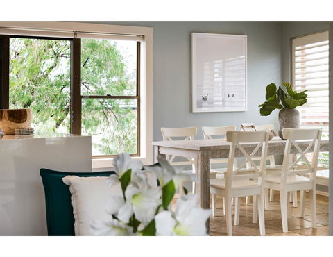 Beachside Getaway In Freshie W Parking - Yamba Accommodation 3