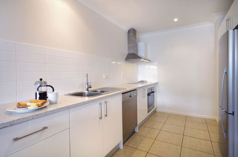Macquarie Waters Boutique Apartment Hotel - Yamba Accommodation 17