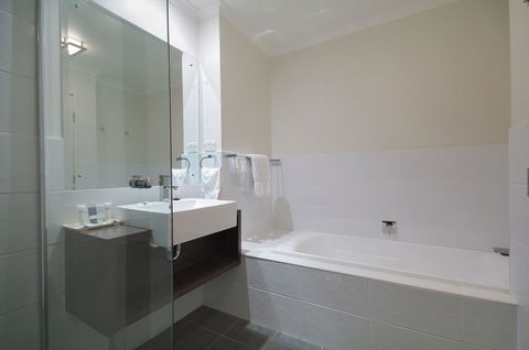 Macquarie Waters Boutique Apartment Hotel - Yamba Accommodation 20