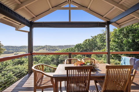 Byron Hinterland Villas - Yamba Accommodation 24