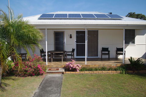 Fleur Cottage, 7 Willow Street - Yamba Accommodation 1