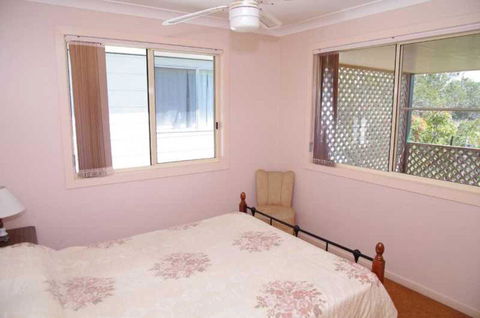 Bellhaven 2, 17 Willow Street - Yamba Accommodation 3