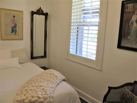 Apple Tree Cottage - Yamba Accommodation 9
