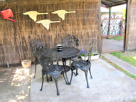 Apple Tree Cottage - Yamba Accommodation 29
