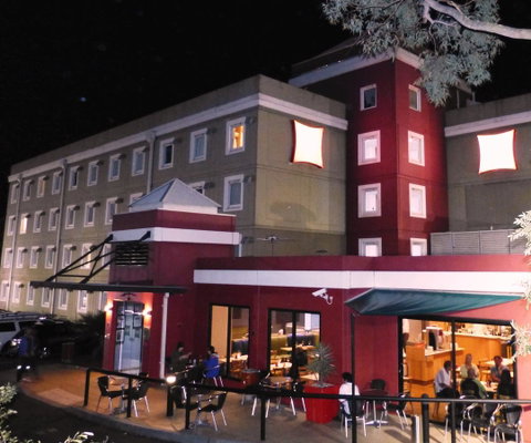 Ibis Thornleigh - Yamba Accommodation 0