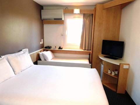 Ibis Thornleigh - Yamba Accommodation 2