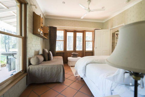 Thistle Hill Guesthouse - Walk To Many Wineries And Restaurants - Yamba Accommodation 36
