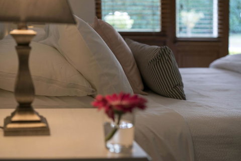 Thistle Hill Guesthouse - Walk To Many Wineries And Restaurants - Yamba Accommodation 40