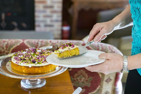 Thistle Hill Guesthouse - Walk To Many Wineries And Restaurants - Yamba Accommodation 2