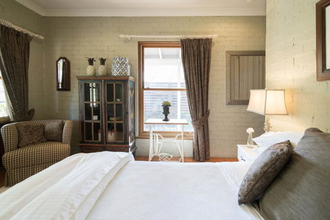 Thistle Hill Guesthouse - Walk To Many Wineries And Restaurants - Yamba Accommodation 26