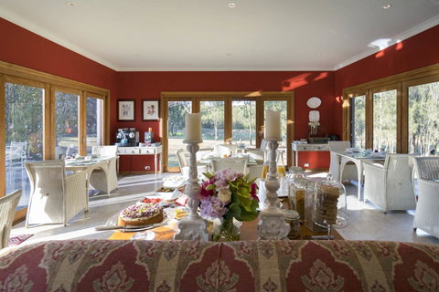 Thistle Hill Guesthouse - Walk To Many Wineries And Restaurants - Yamba Accommodation 21