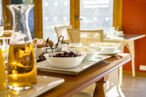 Thistle Hill Guesthouse - Walk To Many Wineries And Restaurants - Yamba Accommodation 14